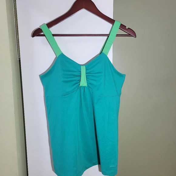 Patagonia Tops - ❤️ 3 for $35 patagonia blue green sleeveless tank  top stretch size large